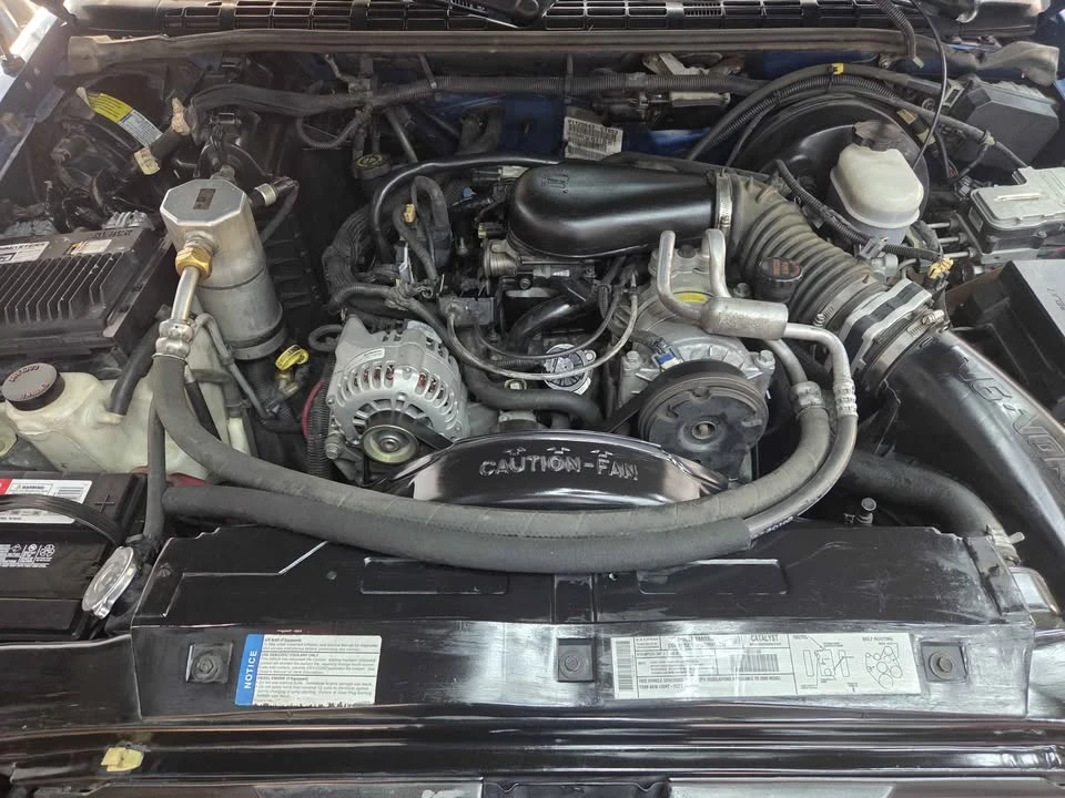 2000 Chevrolet S-10 - Image 6 of 7