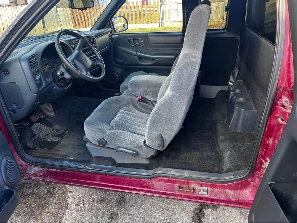 2000 Chevrolet S-10 - Image 7 of 7