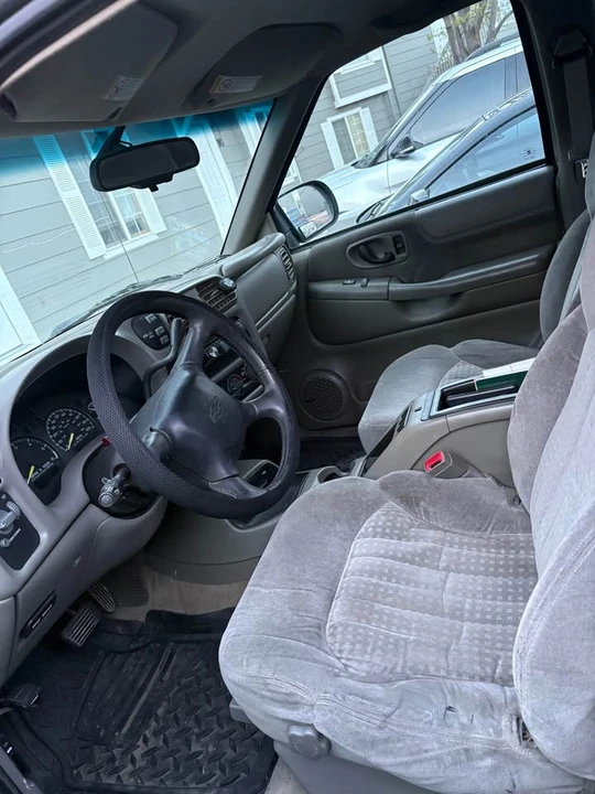 2000 Chevrolet S-10 - Image 6 of 9