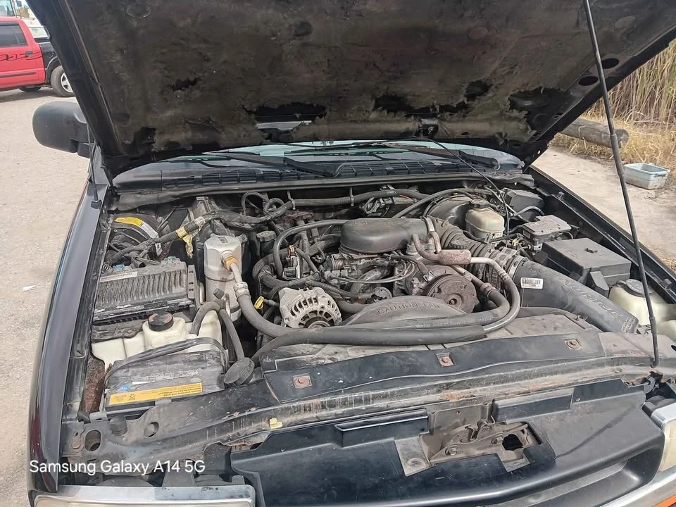 2000 Chevrolet S-10 - Image 4 of 6