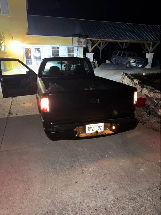 2000 Chevrolet S-10 - Image 7 of 11