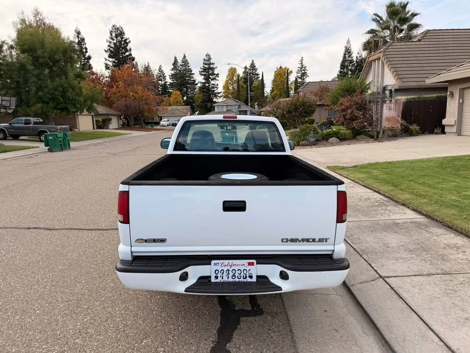 2000 Chevrolet S-10 - Image 6 of 10