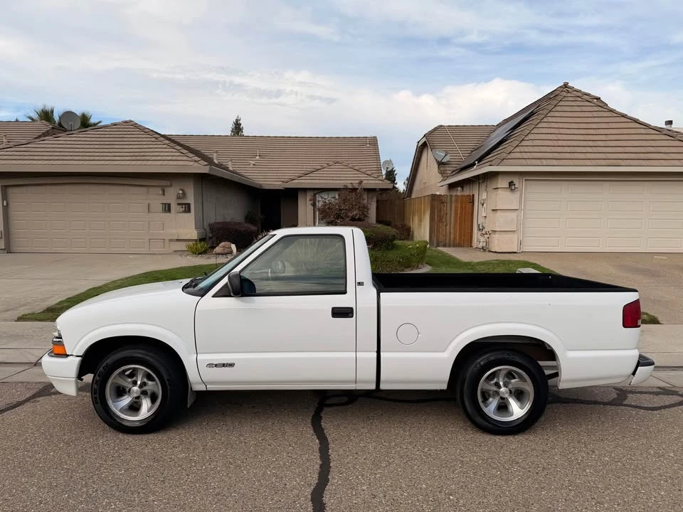 2000 Chevrolet S-10 - Image 8 of 10