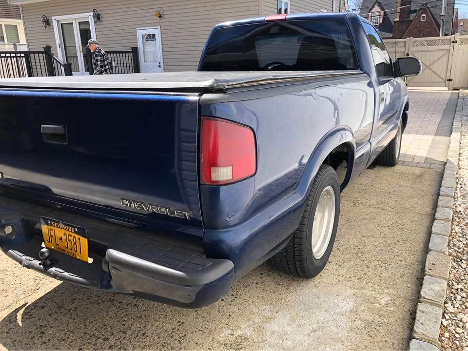 2000 Chevrolet S-10 - Image 3 of 7