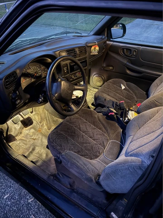 2000 Chevrolet S-10 Blazer 2nd Gen - Image 7 of 8