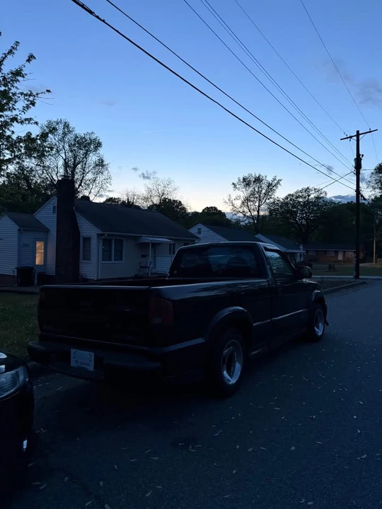 2000 Chevrolet S-10 Blazer 2nd Gen - Image 4 of 8