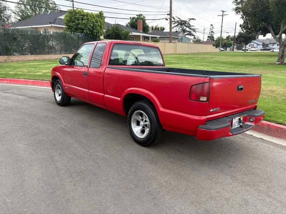 2000 Chevrolet S-10 - Image 3 of 8