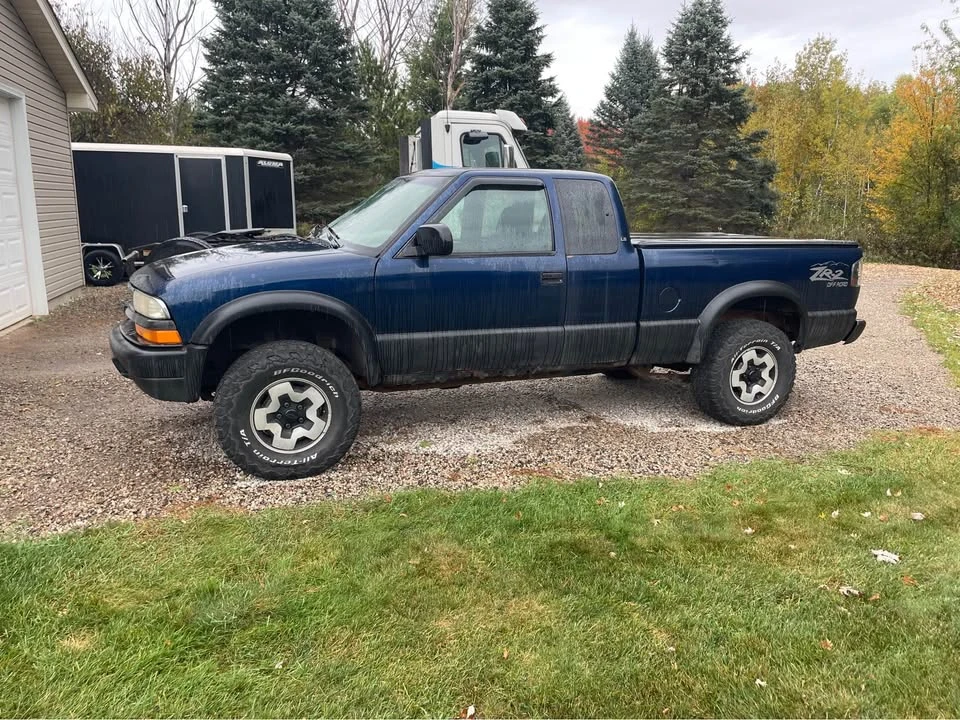 2000 Chevrolet S-10 - Image 12 of 12