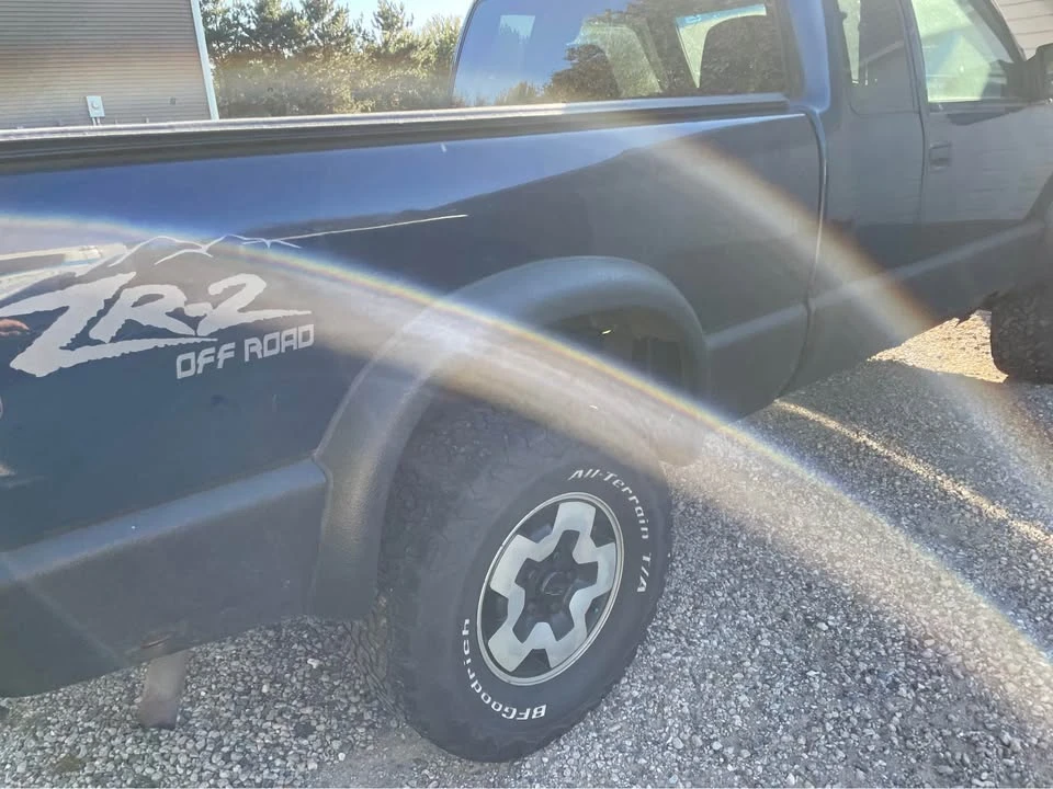 2000 Chevrolet S-10 - Image 7 of 12
