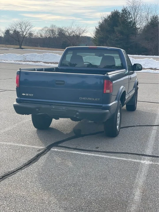 2000 Chevrolet S-10 - Image 5 of 16
