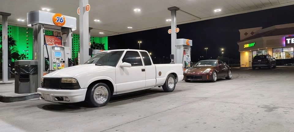 2000 Chevrolet S-10 Blazer 2nd Gen - Image 2 of 8