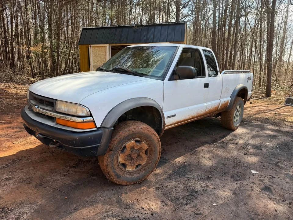 2000 Chevrolet S-10 Blazer 2nd Gen - Image 4 of 4