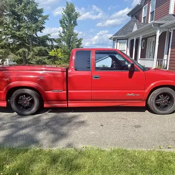 2000 Chevrolet S-10 Extreme