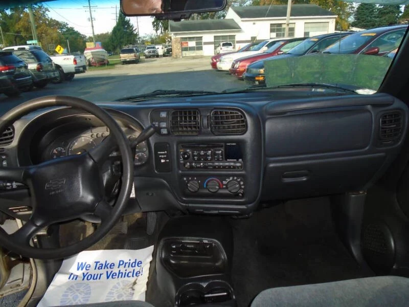 2000 Chevrolet S-10 - Image 7 of 8