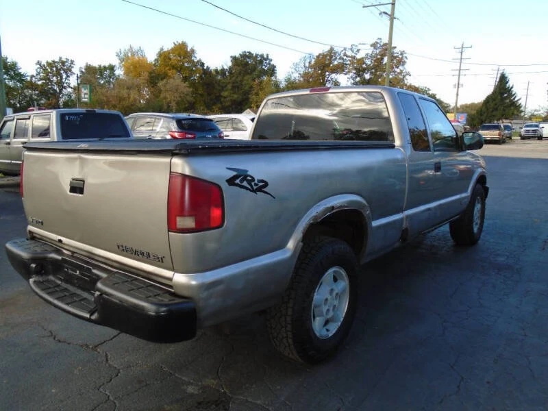 2000 Chevrolet S-10 - Image 3 of 8