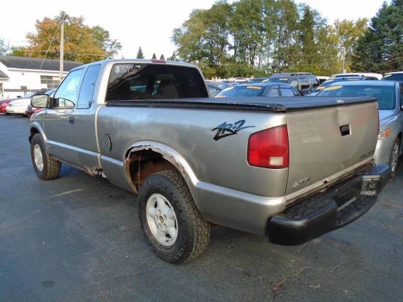 2000 Chevrolet S-10 - Image 4 of 8