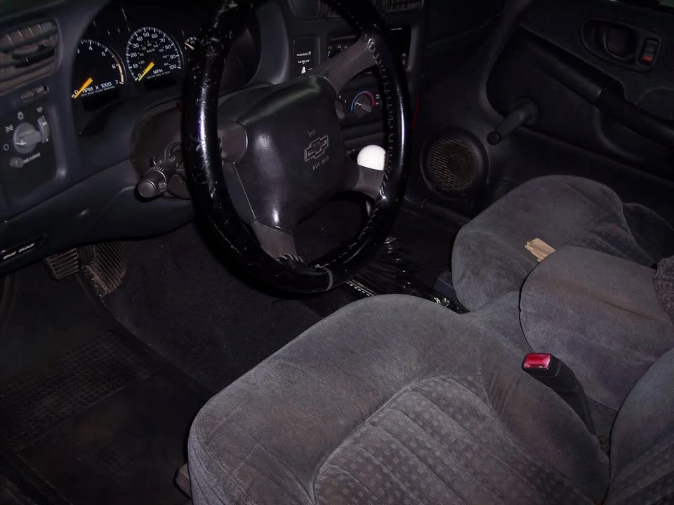 2000 Chevrolet S-10 - Image 7 of 11