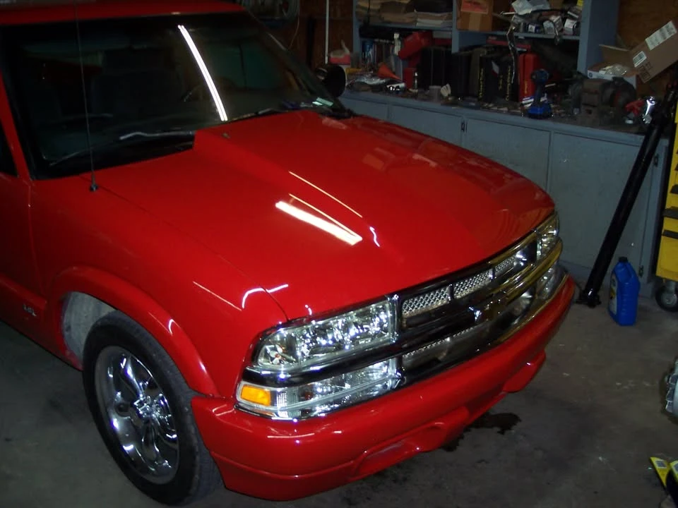 2000 Chevrolet S-10 - Image 2 of 11