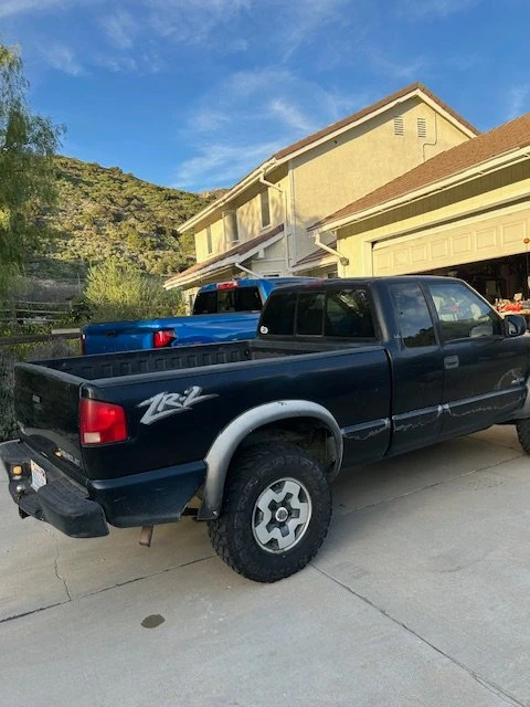 2000 Chevrolet S-10 Blazer 2nd Gen - Image 4 of 20