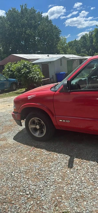 2000 Chevrolet S-10 - Image 3 of 4