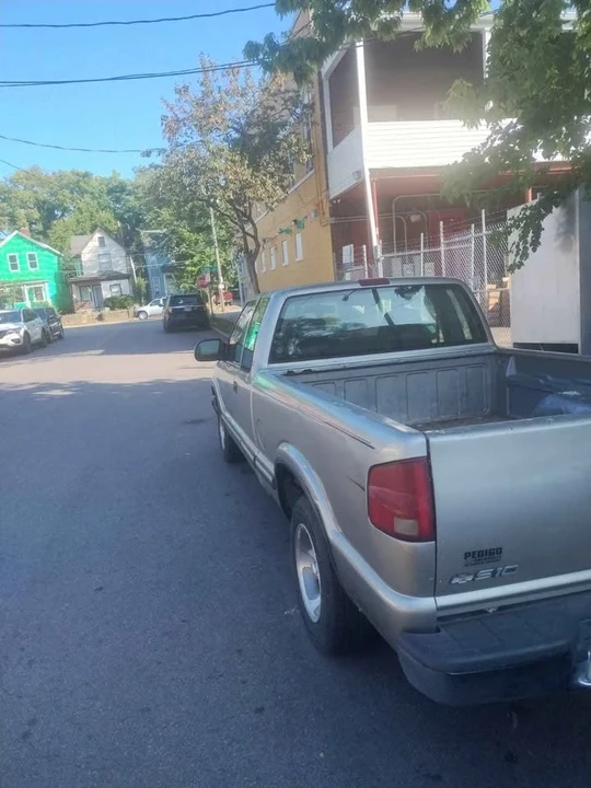 2000 Chevrolet S-10 - Image 4 of 6
