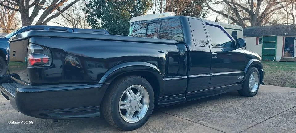 2000 Chevrolet S-10 - Image 3 of 19