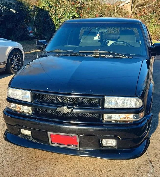 2000 Chevrolet S-10 - Image 16 of 19