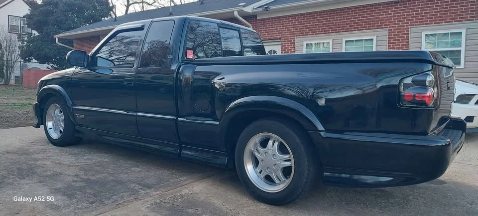 2000 Chevrolet S-10 - Image 4 of 19