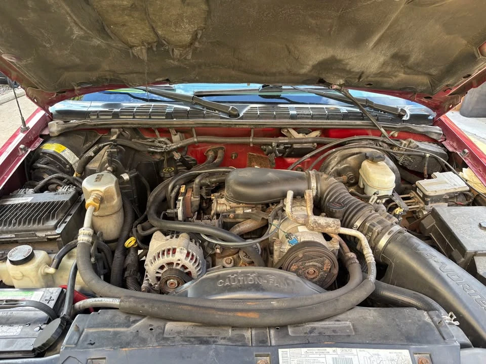 2000 Chevrolet S-10 - Image 8 of 8