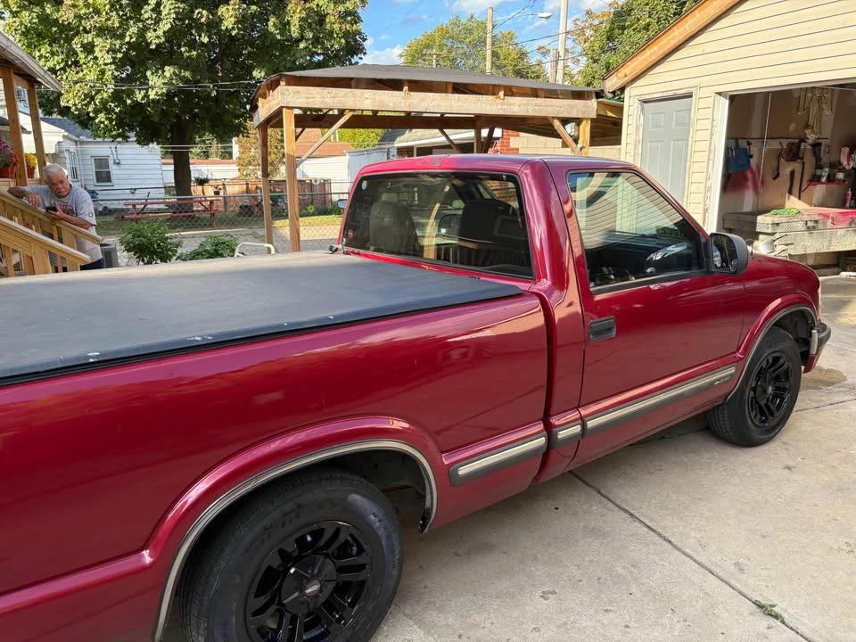 2000 Chevrolet S-10 - Image 4 of 8