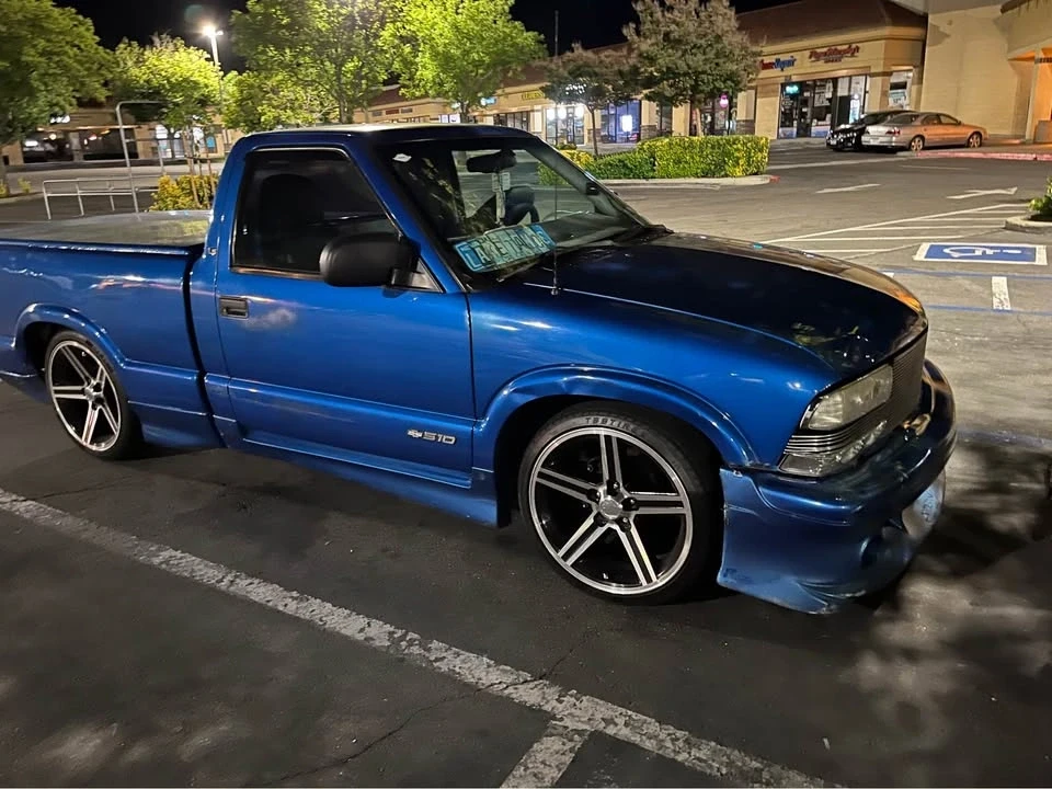 2000 Chevrolet S-10 - Image 3 of 4