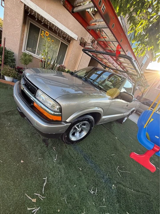 2000 Chevrolet S-10 - Image 6 of 8