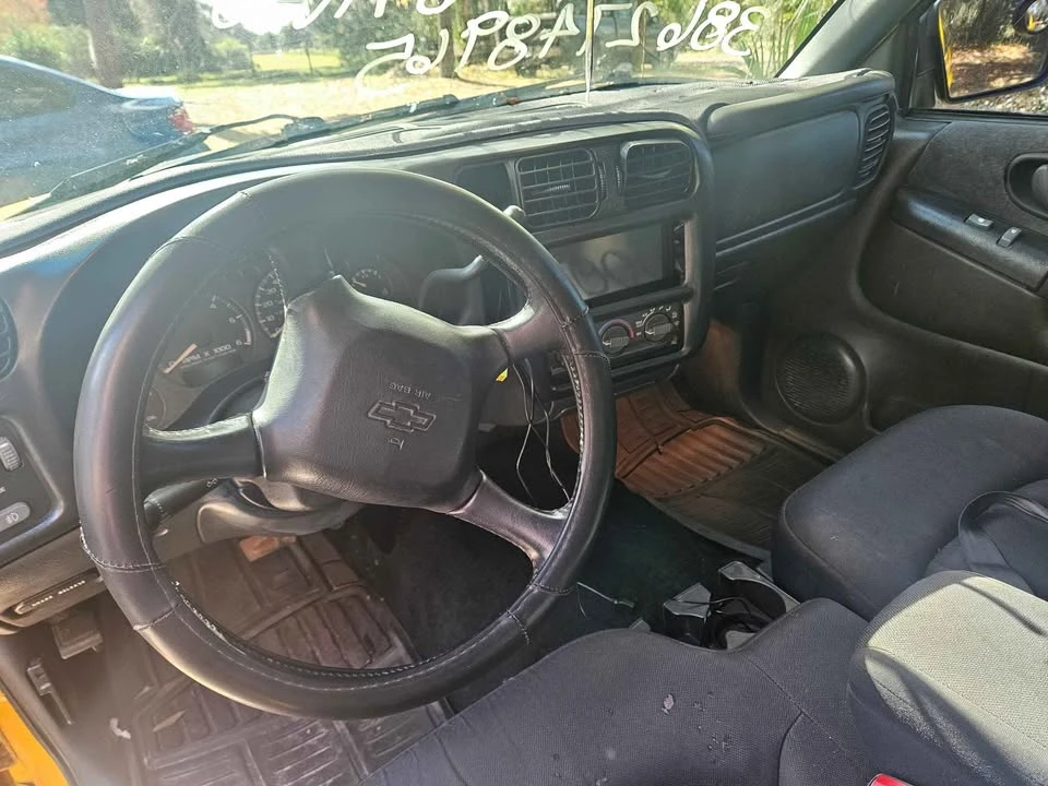 2000 Chevrolet S-10 - Image 9 of 9