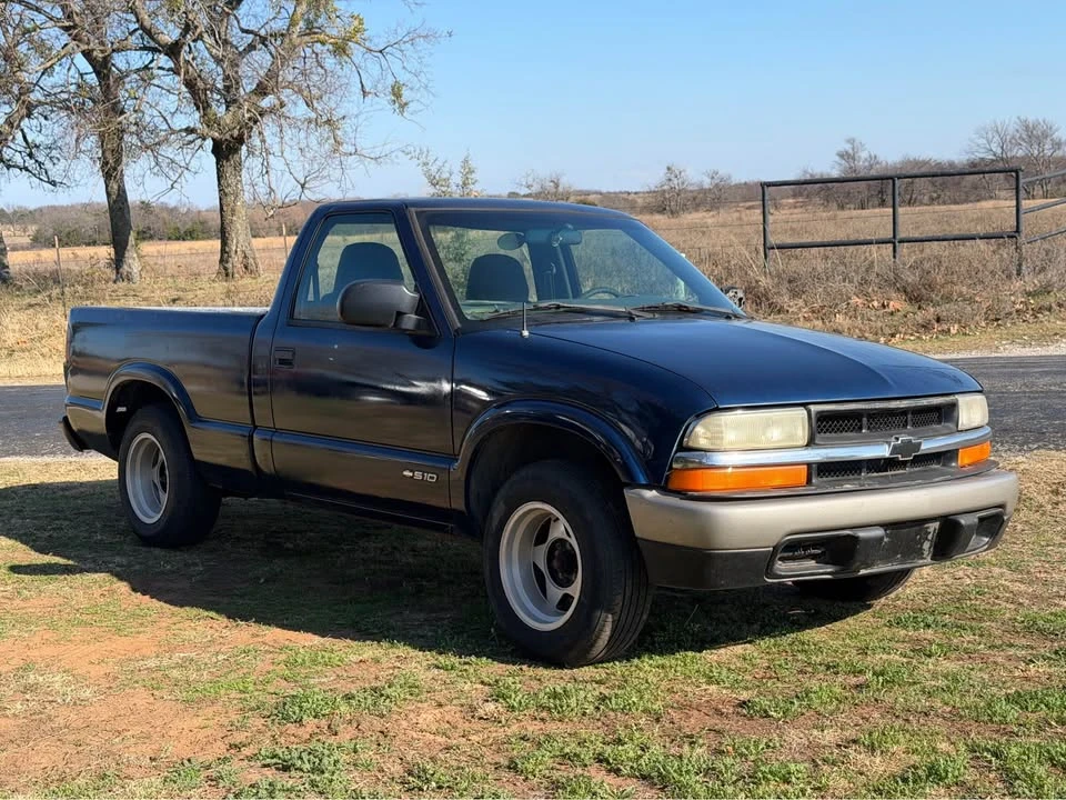 2000 Chevrolet S-10 - Image 4 of 7