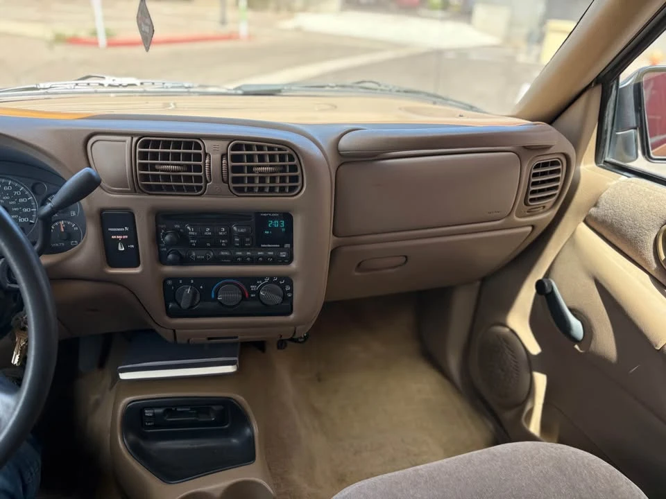 2000 Chevrolet S-10 - Image 8 of 10