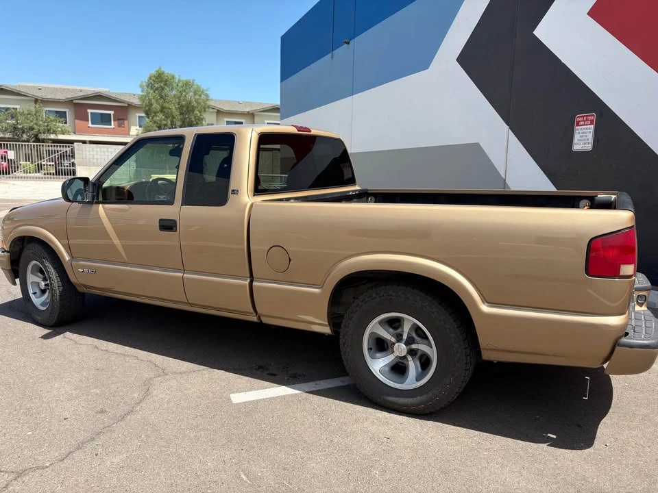 2000 Chevrolet S-10 - Image 5 of 10