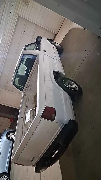 2000 Chevrolet S-10 - Image 4 of 4