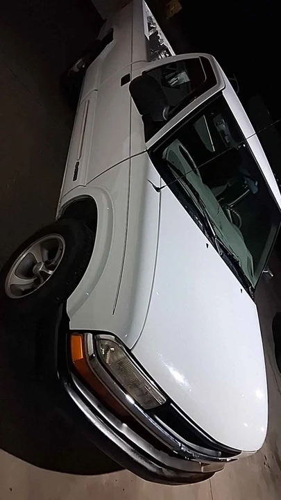2000 Chevrolet S-10 - Image 3 of 4