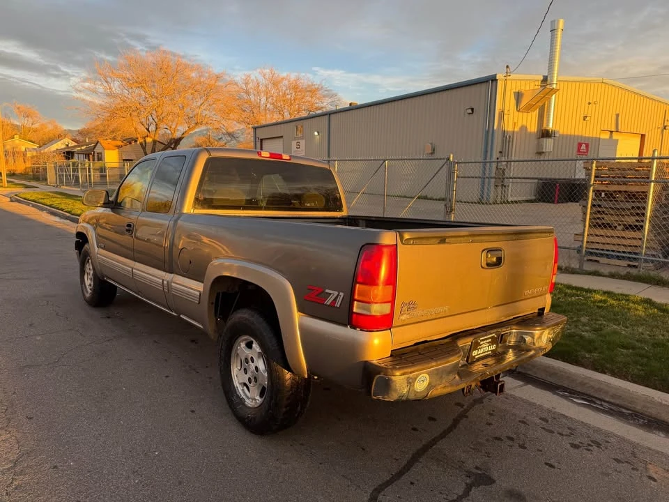 2000 Chevrolet Silverado 1st Gen - Image 2 of 15