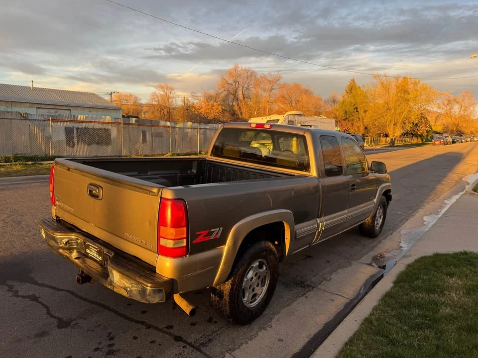 2000 Chevrolet Silverado 1st Gen - Image 3 of 15