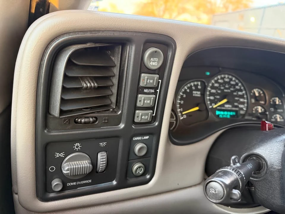 2000 Chevrolet Silverado 1st Gen - Image 12 of 15