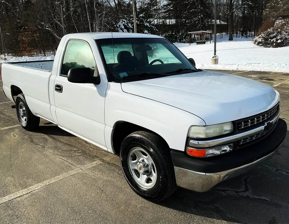 2000 Chevrolet Silverado 1st Gen - Image 3 of 17
