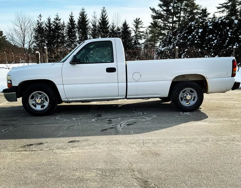 2000 Chevrolet Silverado 1st Gen - Image 4 of 17