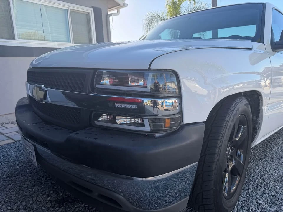 2000 Chevrolet Silverado 1st Gen - Image 2 of 12