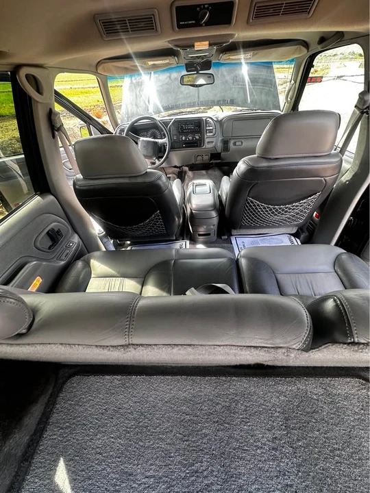 2000 Chevrolet Tahoe 2nd Gen - Image 5 of 13