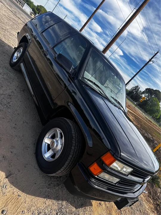 2000 Chevrolet Tahoe 2nd Gen - Image 3 of 13