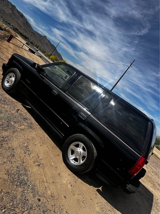 2000 Chevrolet Tahoe 2nd Gen - Image 8 of 13