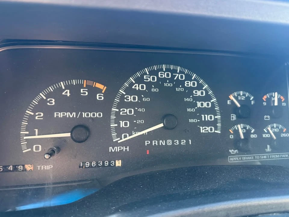 2000 Chevrolet Tahoe 2nd Gen - Image 11 of 17