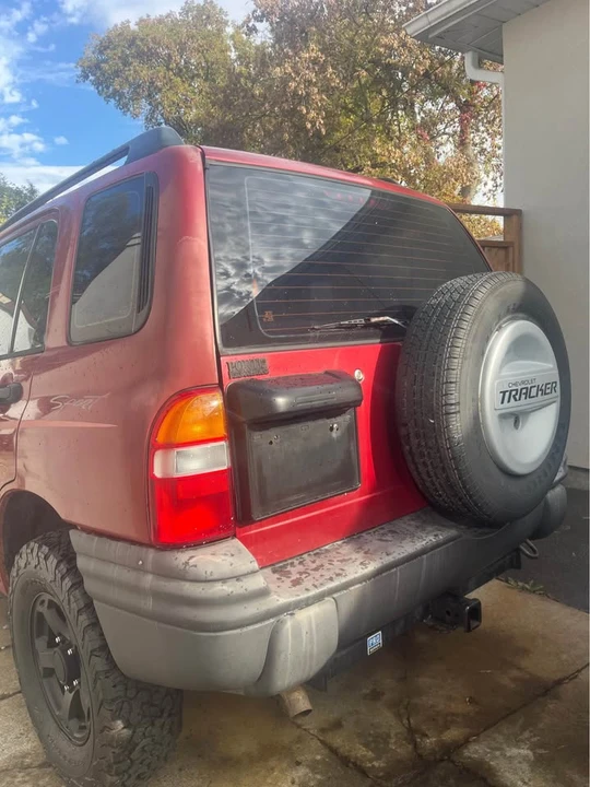 2000 Chevrolet Tracker - Image 2 of 13