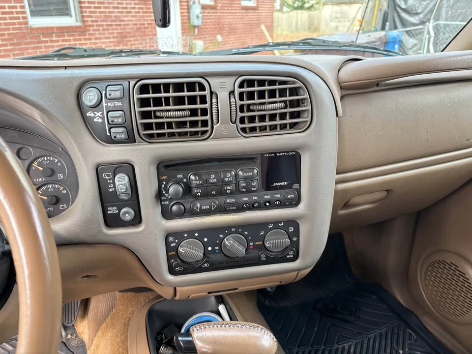 2000 Chevrolet Trailblazer - Image 4 of 13